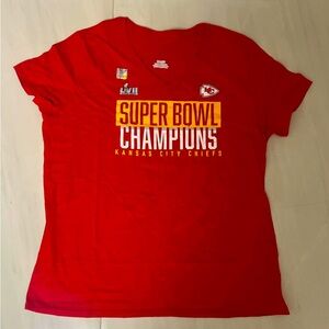 New Women’s Kansas City Chiefs Red & Yellow Supper Bowl Champ T Shirt size XL